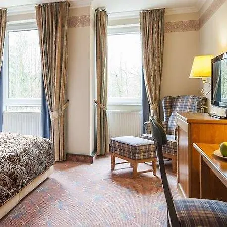 Arcadia Duesseldorf 4*