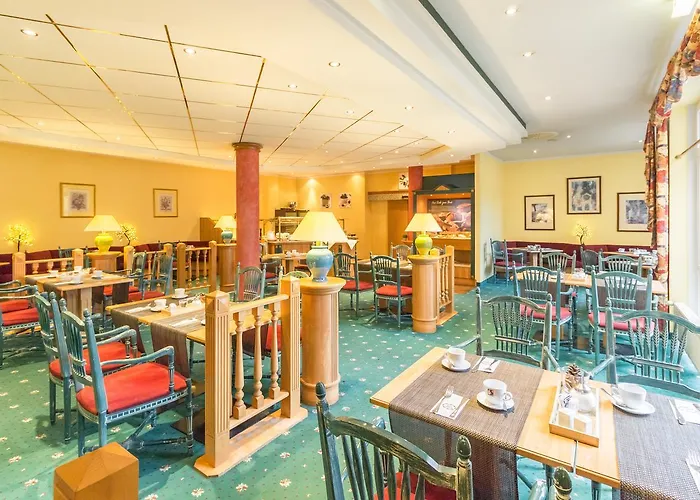 Arcadia Duesseldorf 4*