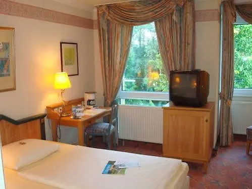 Hotel Arcadia Duesseldorf 4*